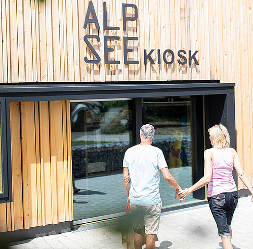eingangsbereich alpsee kiosk am campingplatz