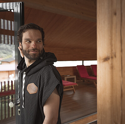 Mann im Wellnessurlaub - Alpsee Camping Immenstadt