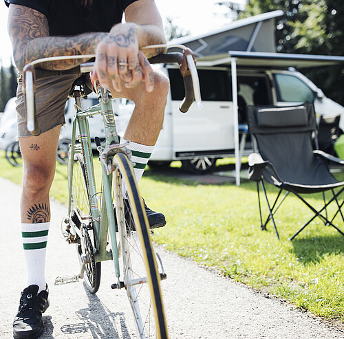 Rennrad auf Campingplatz | 5 Sterne Campingplatz Alpsee Camping im Allgäu