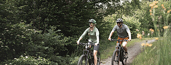 Paar bei Radtour im Allgäu - Alpsee Camping Immenstadt
