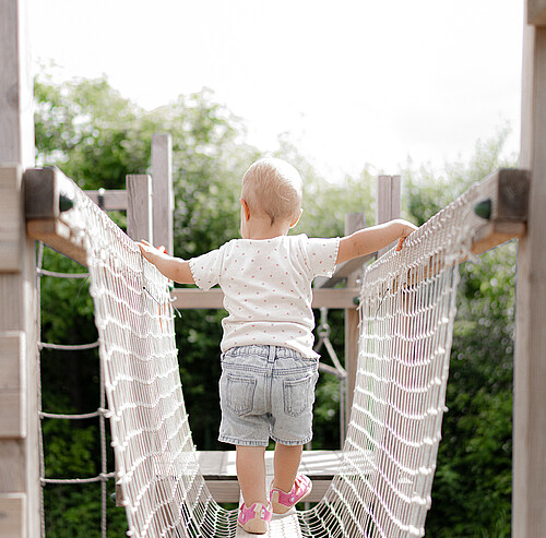 Kind auf Spielplatz - Alpsee Camping Immenstadt