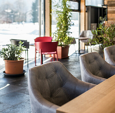 sitzbereich eingang alpsee camping