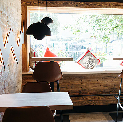gemütliche sitzecke in der alpsee küche