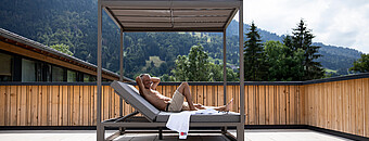 sonnenliege am alpsee campingplatz