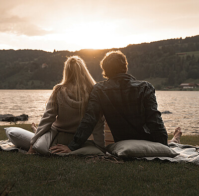 Picknick bei Sonnenuntergang am Alpsee - Alpsee Camping Immenstadt