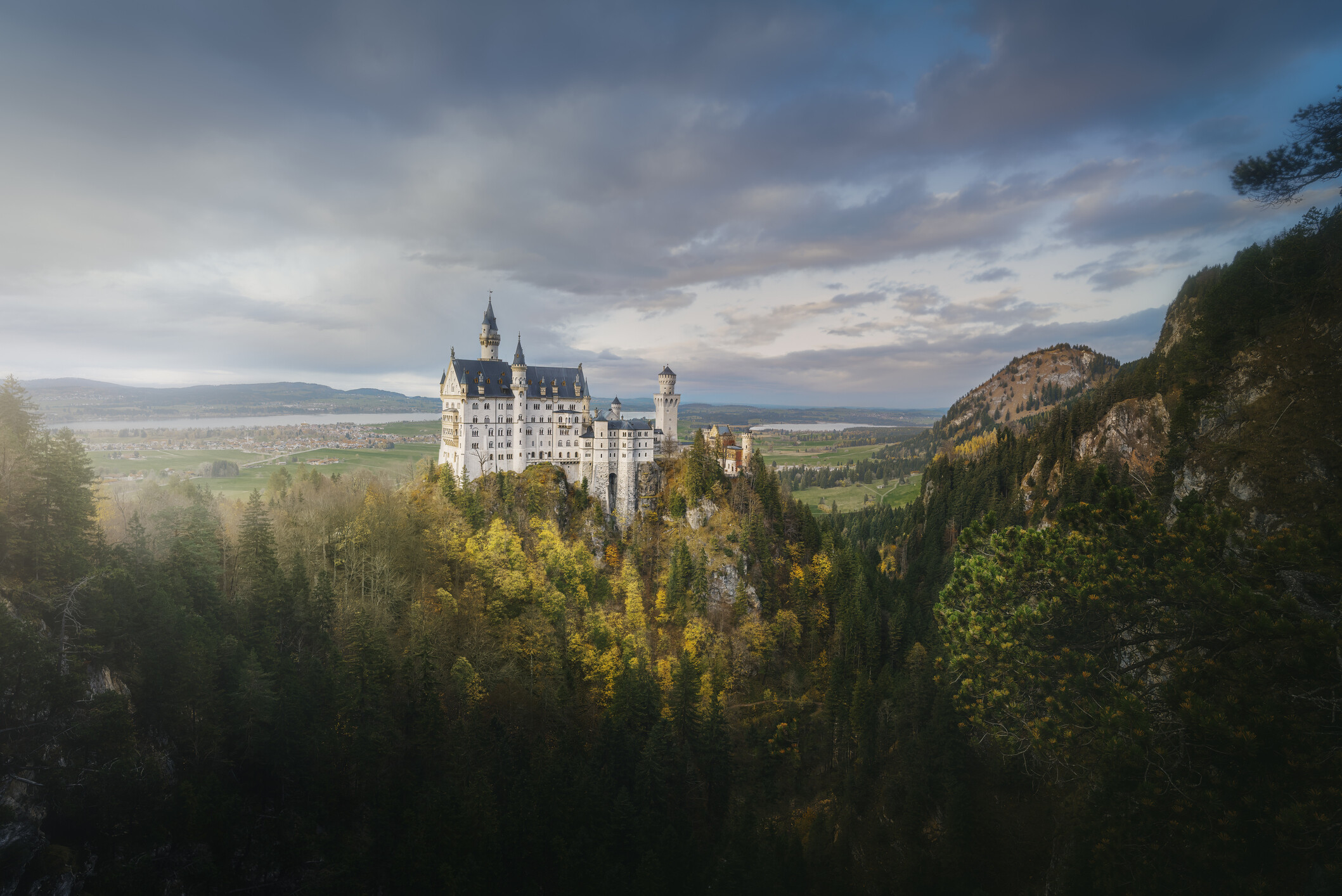 Schloss Neuschwanstein im Allgäu aus der Ferne - Alpsee Camping Immenstadt