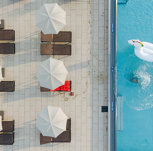 vogelperspektive infinity pool alpsee camping