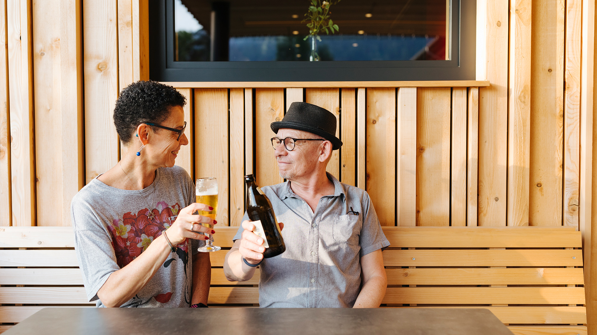 gemütliche sitzecke am campingplatz alpsee